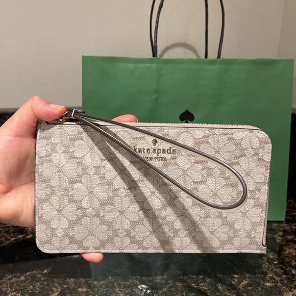 NWT Kate Spade SPADE FLOWER COATED CANVAS LARGE TOTE & Matching Wristlet Beige - Picture 13 of 13